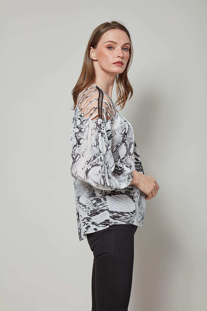 Style Chronicles Long Sleeve Lang Top