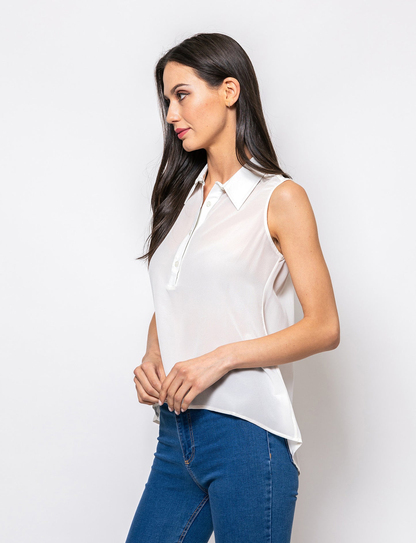 Simply Me Kylie Sleeveless Collared Blouse