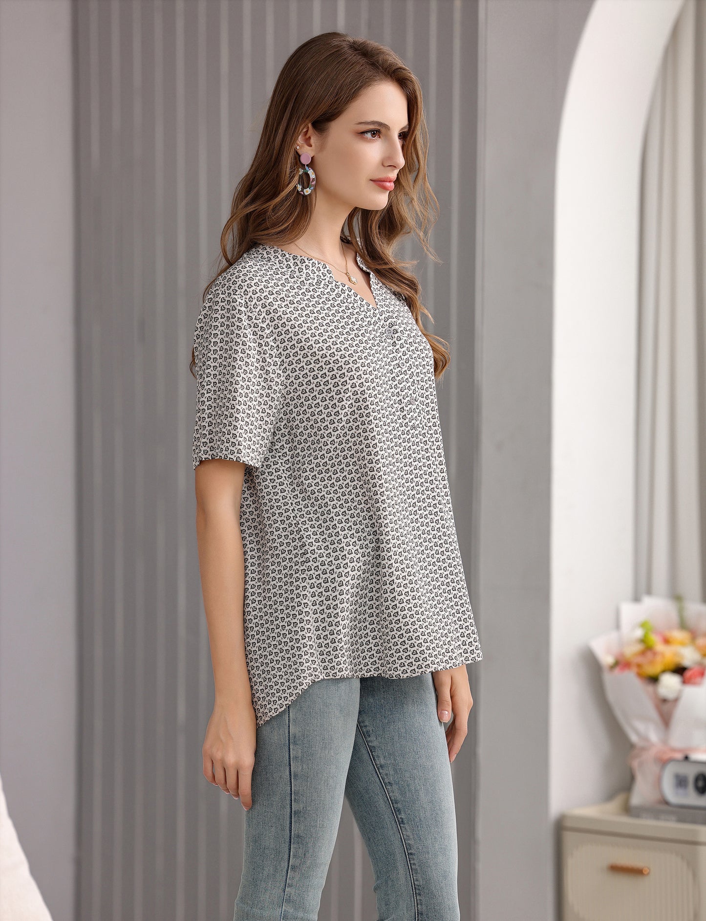 Women's Heart Print Short-Sleeve Pullover Top with V-Neck Mandarin Collar