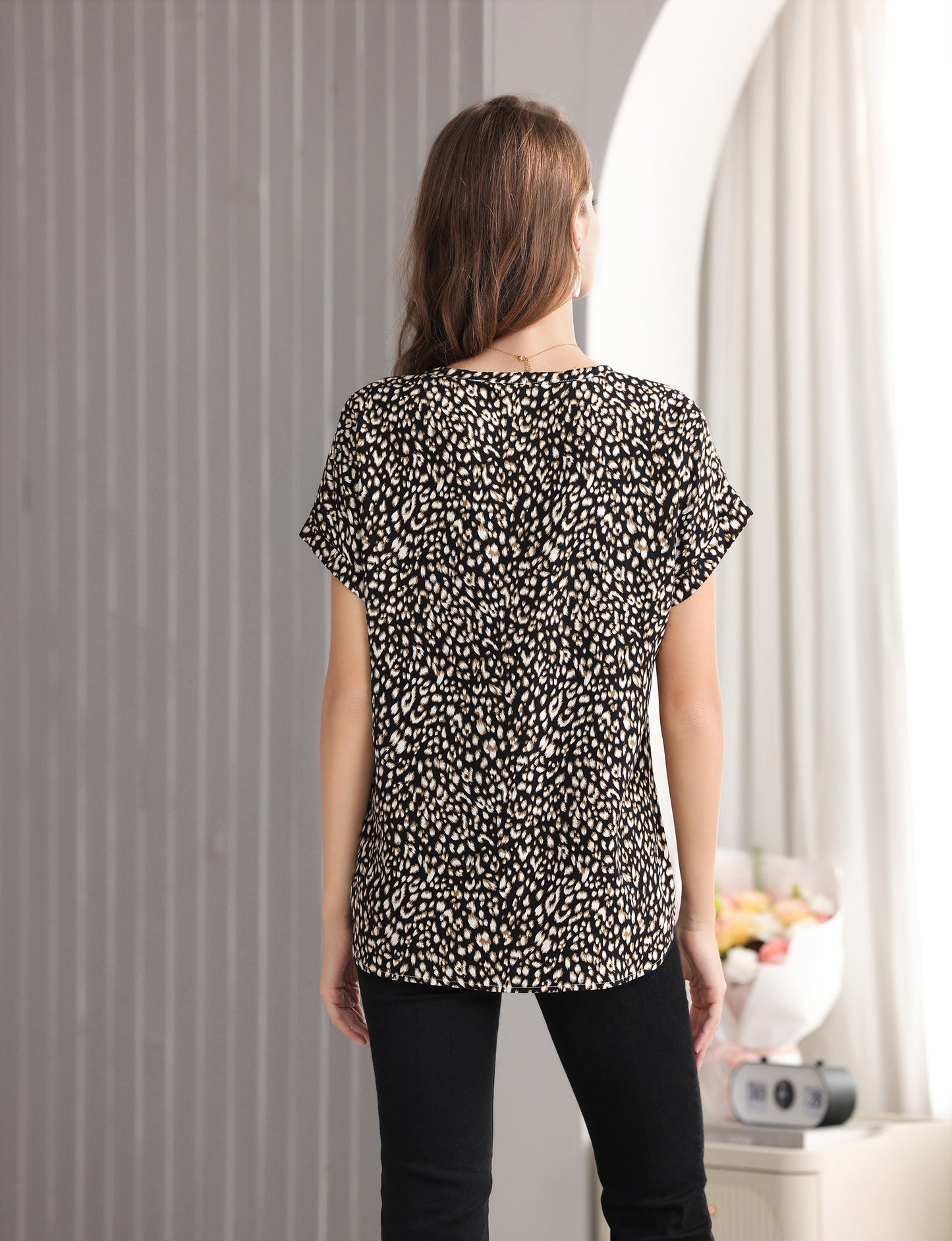 Women's Short-Sleeve Tunic Top with Distinctive Leopard Print