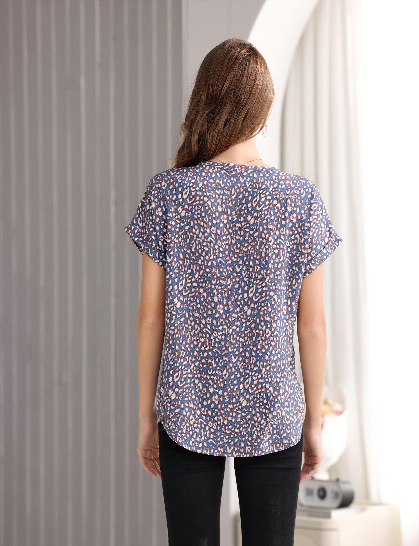 Women's Short-Sleeve Tunic Top with Distinctive Leopard Print