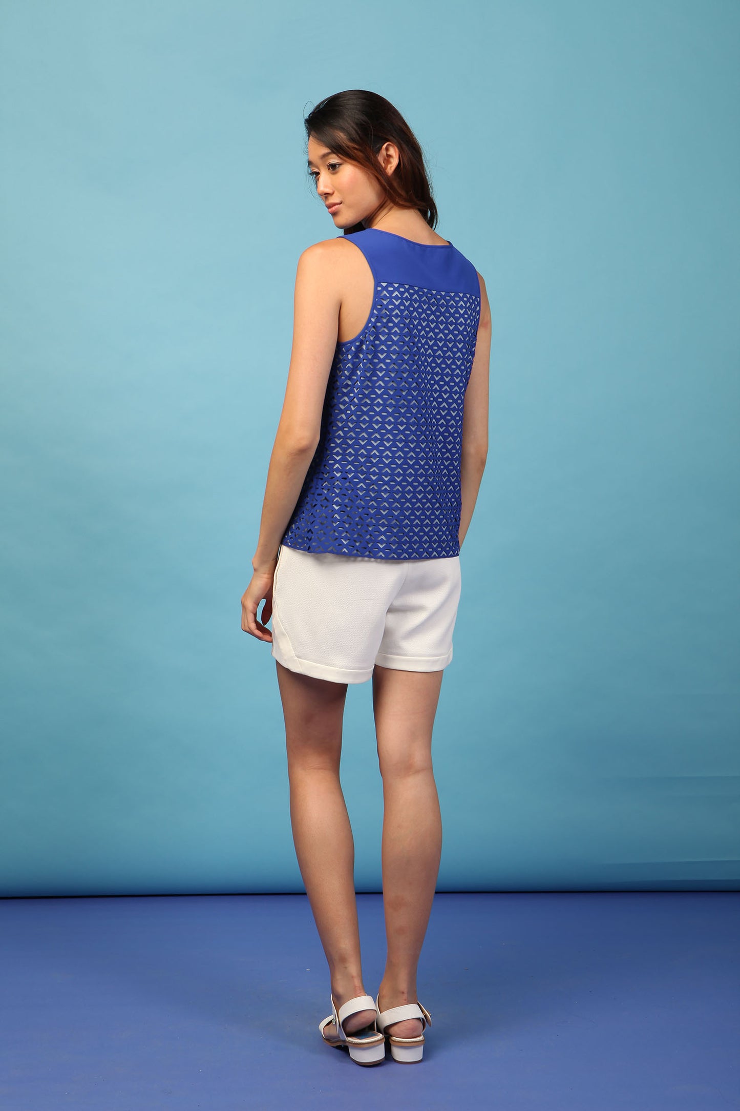 Cindy + Johnny Cut out Pattern Sleeveless Top (10138)