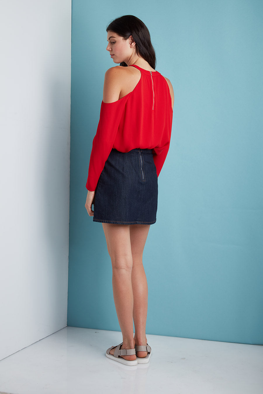 Long Sleeve Cold Shoulder Em Top