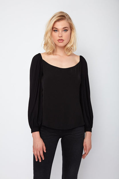 Izzie Top