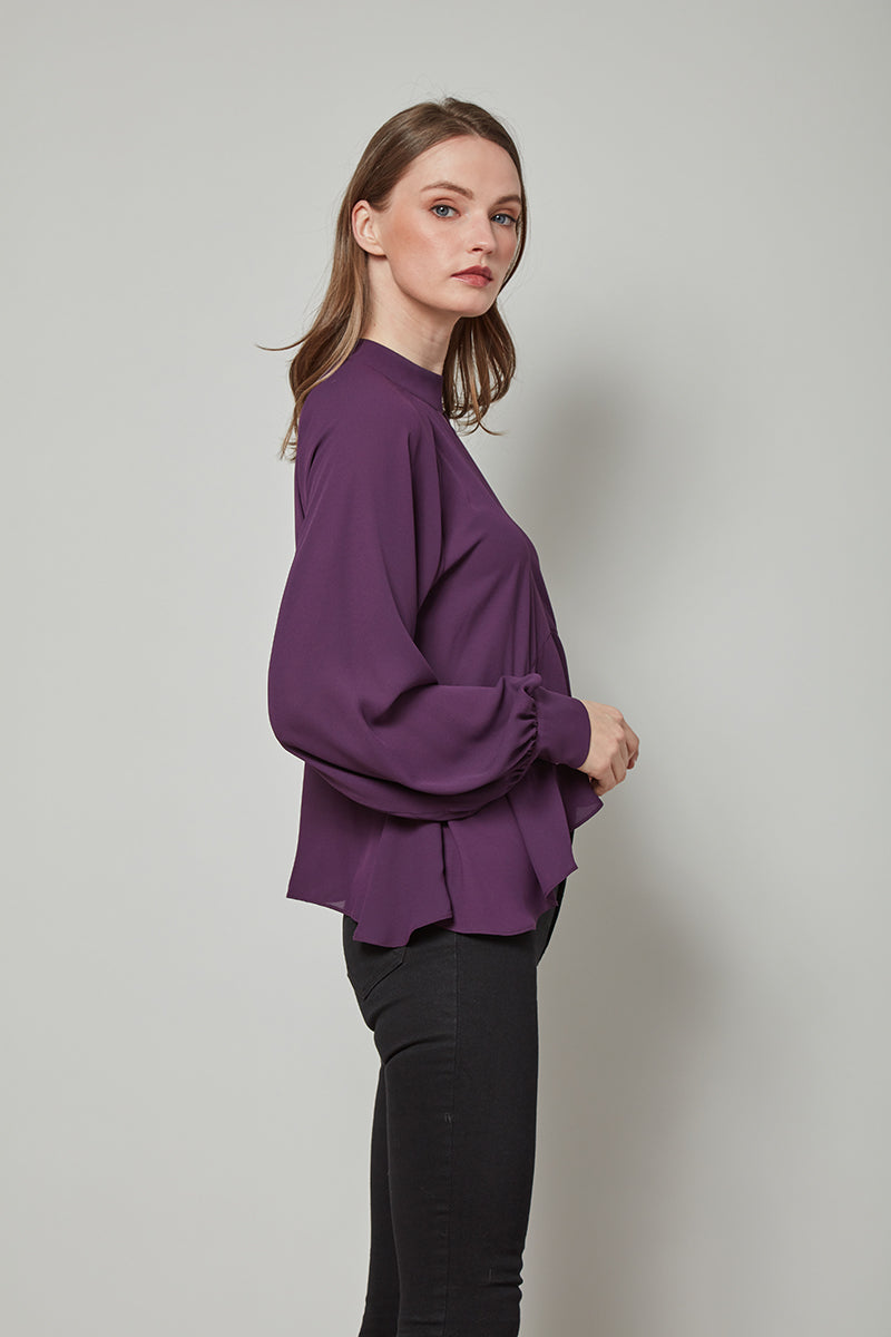 JERI Long Sleeve Top w/ Keyhole Neckline
